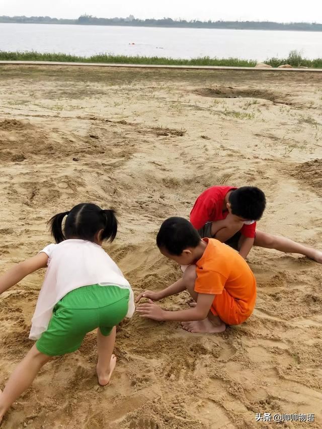 如何调节一个人在家带孩子